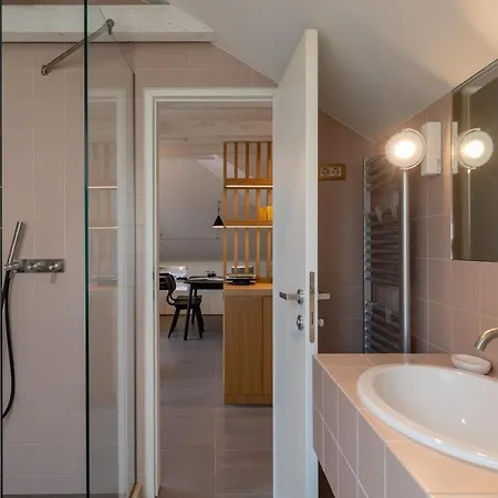 Apartment Deluxe Lights, Camera, Action! *