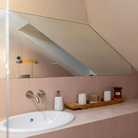Apartament Deluxe Lights, Camera, Action! *